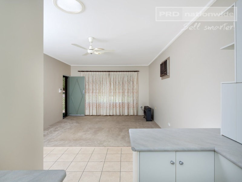 1/5 Karen Street, Tolland NSW 2650