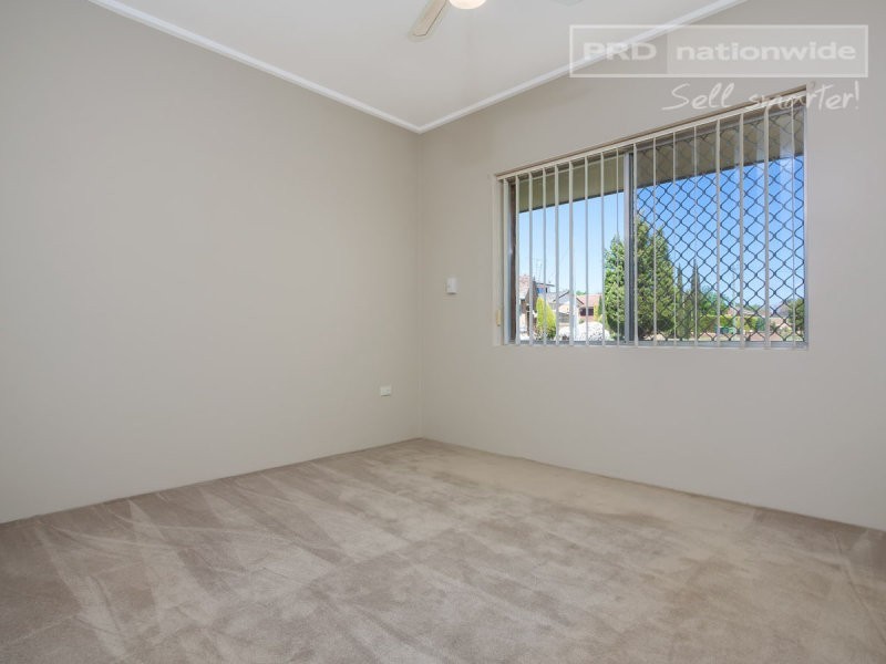 1/5 Karen Street, Tolland NSW 2650