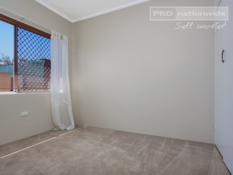 1/5 Karen Street, Tolland NSW 2650