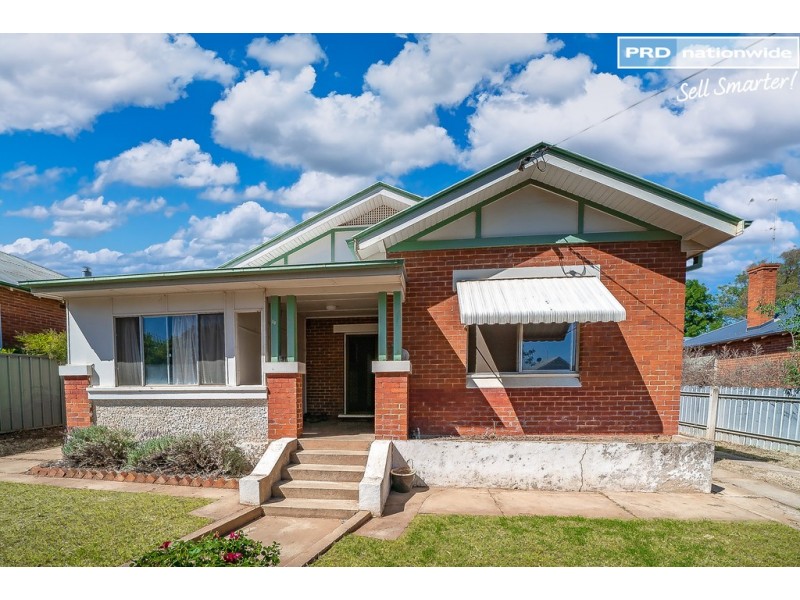 30 Gormly Avenue, Wagga Wagga NSW 2650