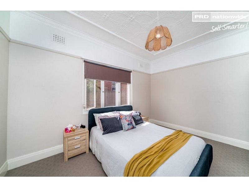 30 Gormly Avenue, Wagga Wagga NSW 2650