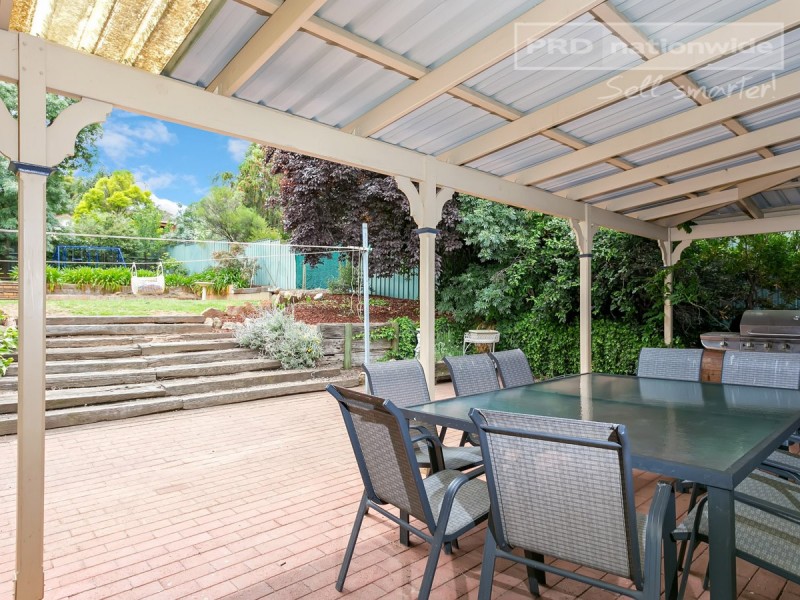 15 Urana Street, Turvey Park NSW 2650