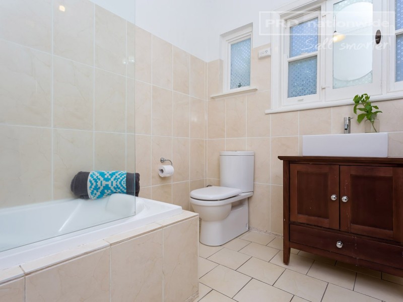 40 Wooden Street, Turvey Park NSW 2650