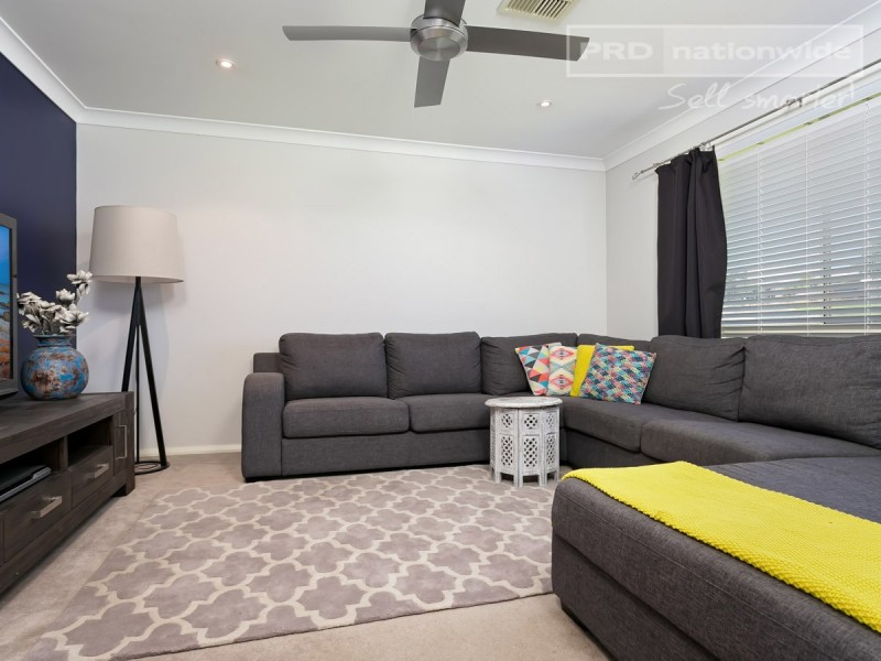 2 Evatt Street, Lloyd NSW 2650