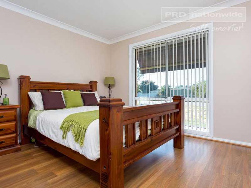 23 Eldershaw Drive, Forest Hill NSW 2651