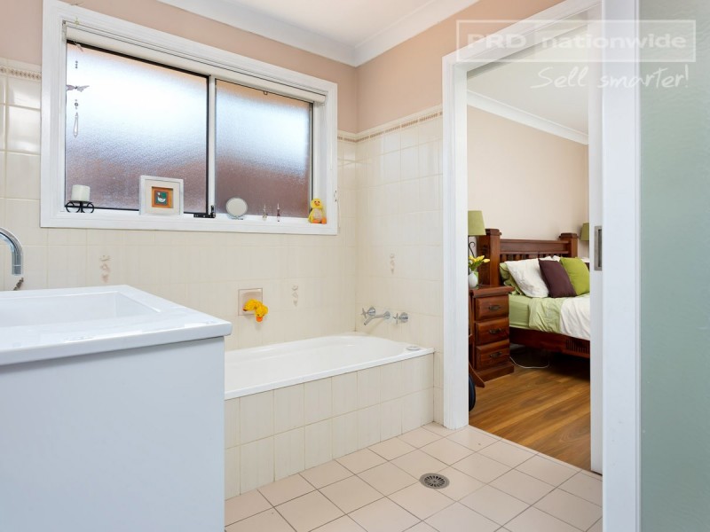 23 Eldershaw Drive, Forest Hill NSW 2651