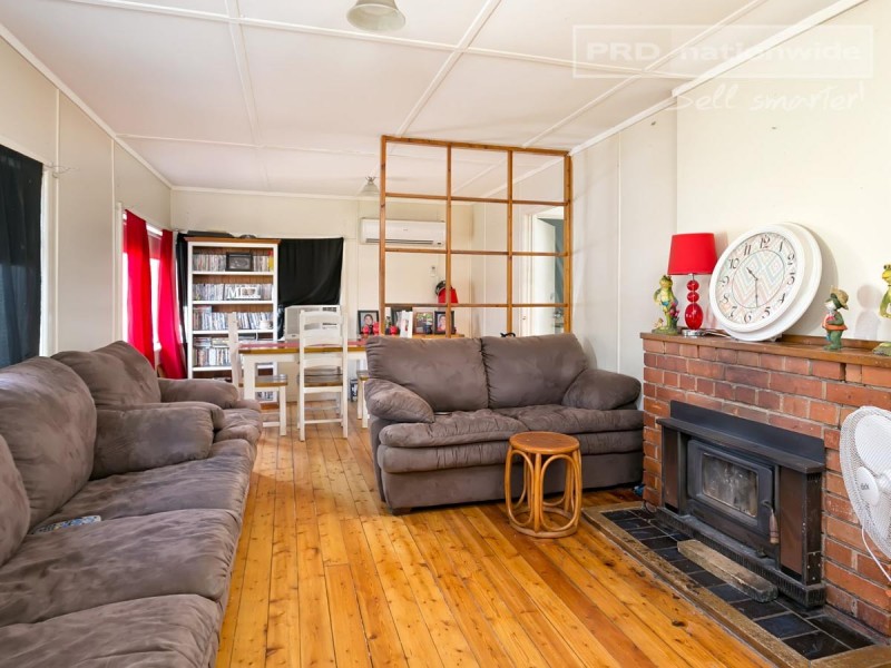 33 Blamey Street, Turvey Park NSW 2650