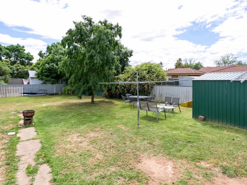 33 Blamey Street, Turvey Park NSW 2650
