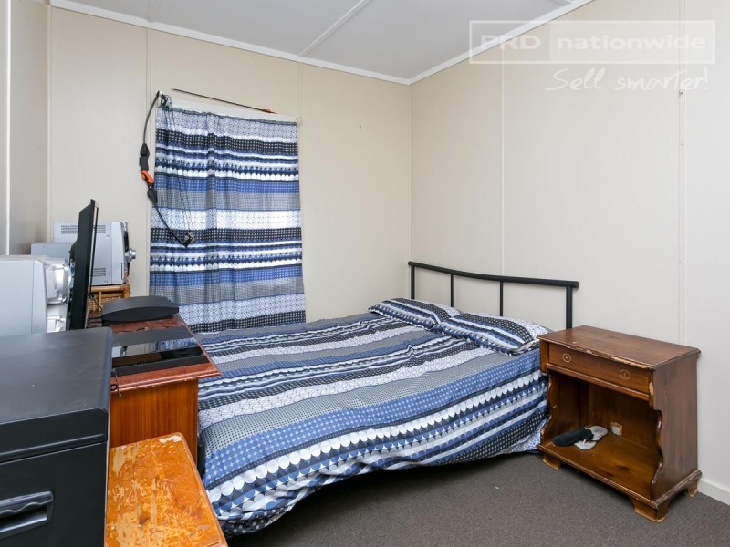 33 Blamey Street, Turvey Park NSW 2650