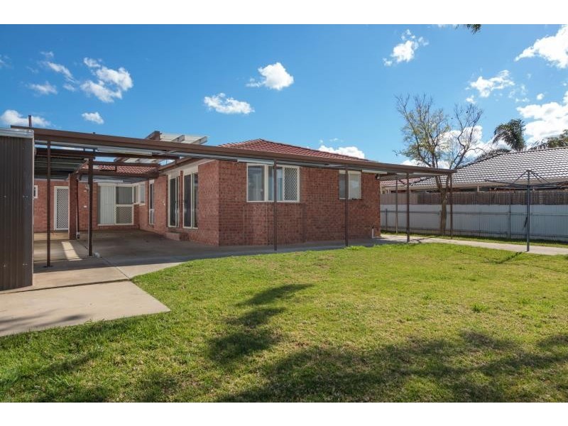 112 Undurra Drive, Glenfield Park NSW 2650