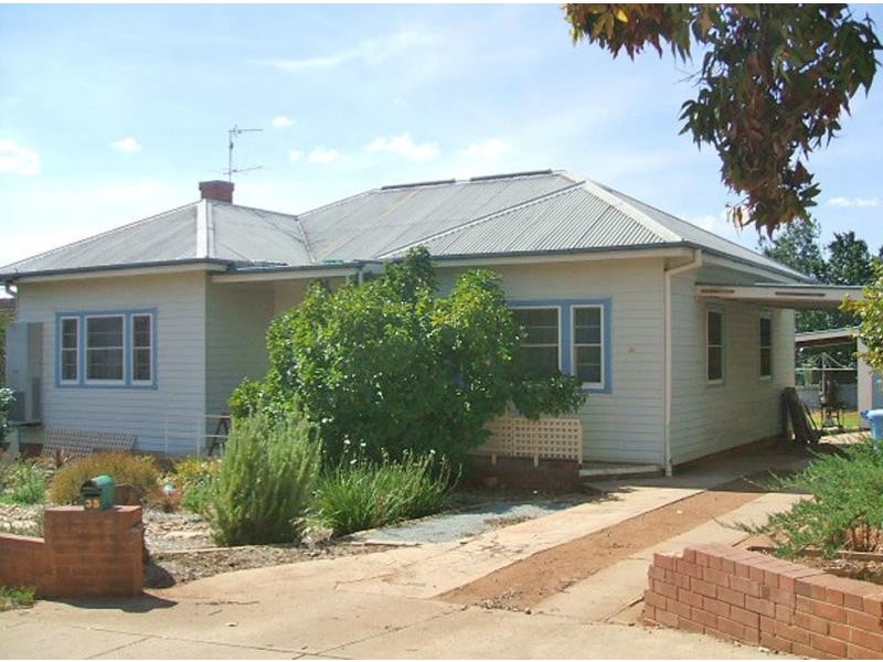 35 Fernleigh Road, Mount Austin NSW 2650