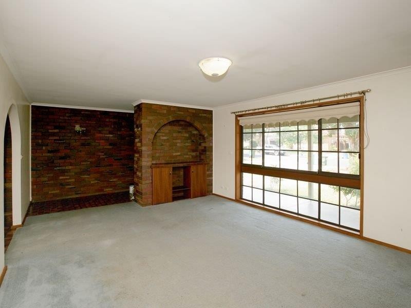 17 Fraser Street, Mount Austin NSW 2650