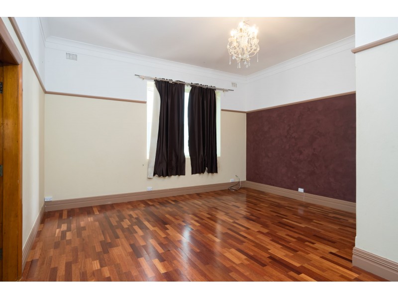 15 Gurwood Street, Wagga Wagga NSW 2650