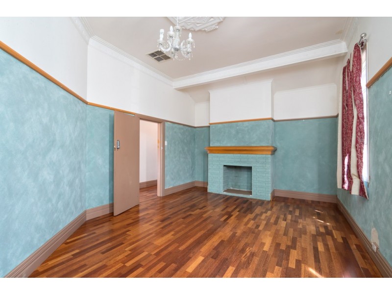 15 Gurwood Street, Wagga Wagga NSW 2650