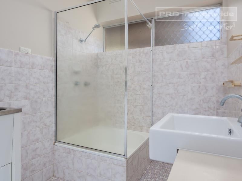 1/5 Karen Street, Tolland NSW 2650