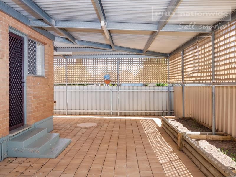 1/5 Karen Street, Tolland NSW 2650