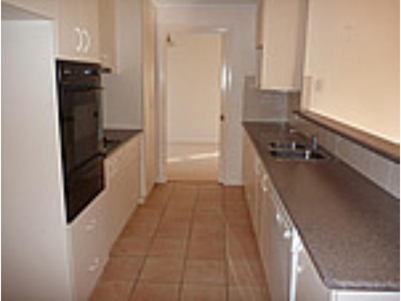 10 Selwyn Place, Tatton NSW 2650