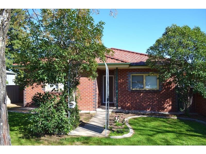 2A Sullivan Street, Wagga Wagga NSW 2650