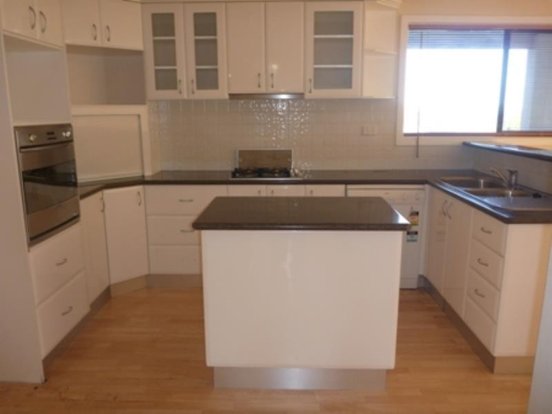 15 Wilks Avenue, Kooringal NSW 2650