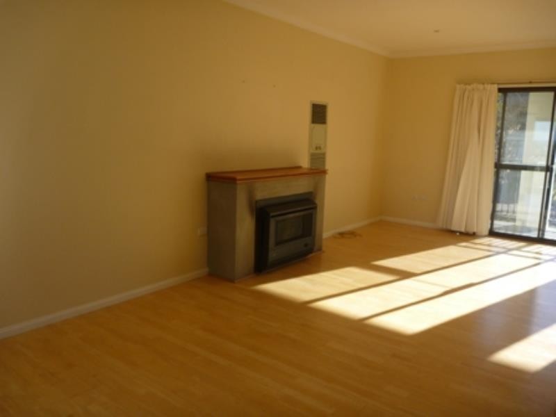 15 Wilks Avenue, Kooringal NSW 2650