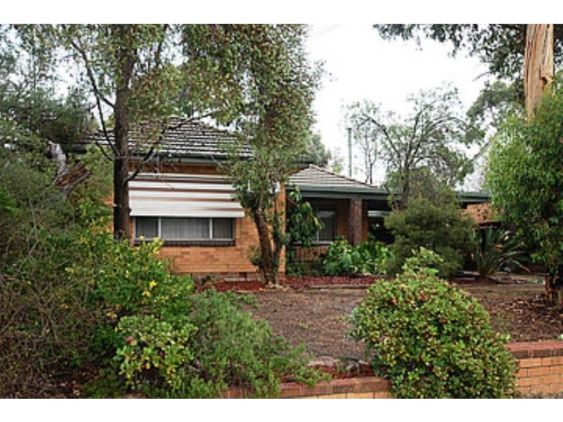 16 Higgins Avenue, Wagga Wagga NSW 2650