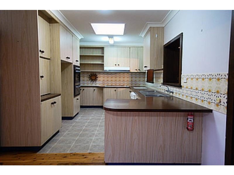 16 Higgins Avenue, Wagga Wagga NSW 2650