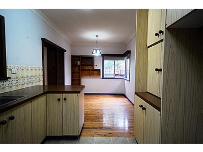 16 Higgins Avenue, Wagga Wagga NSW 2650