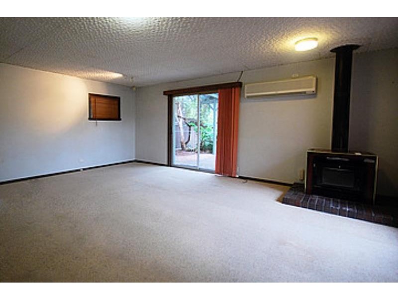 16 Higgins Avenue, Wagga Wagga NSW 2650