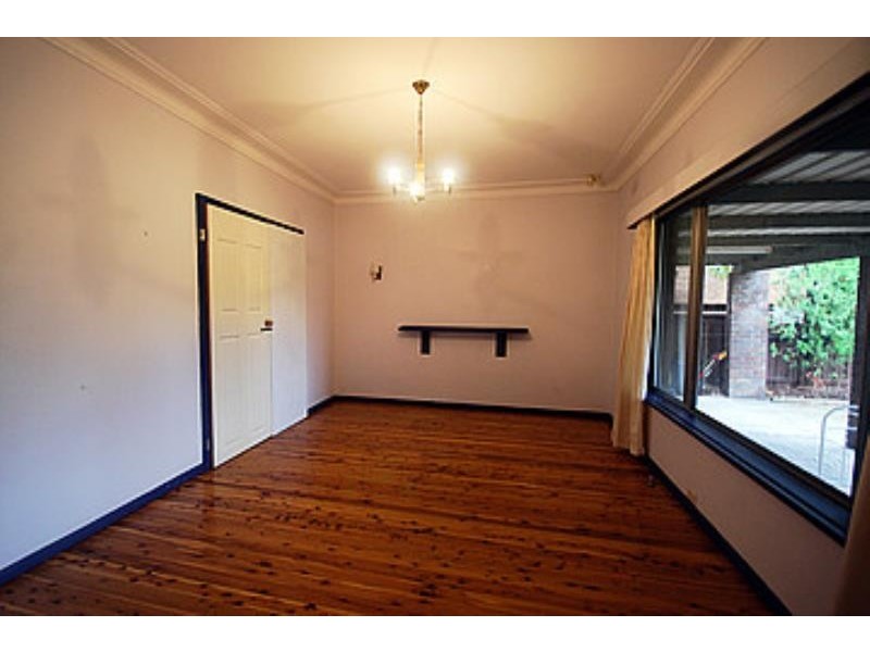 16 Higgins Avenue, Wagga Wagga NSW 2650