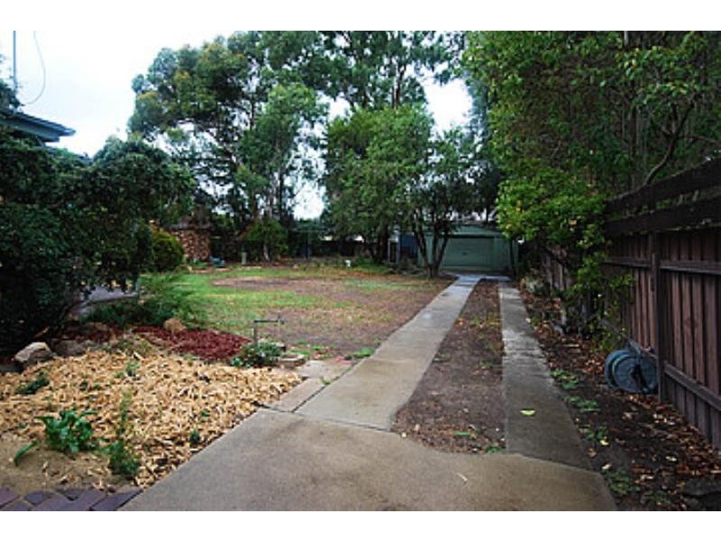 16 Higgins Avenue, Wagga Wagga NSW 2650