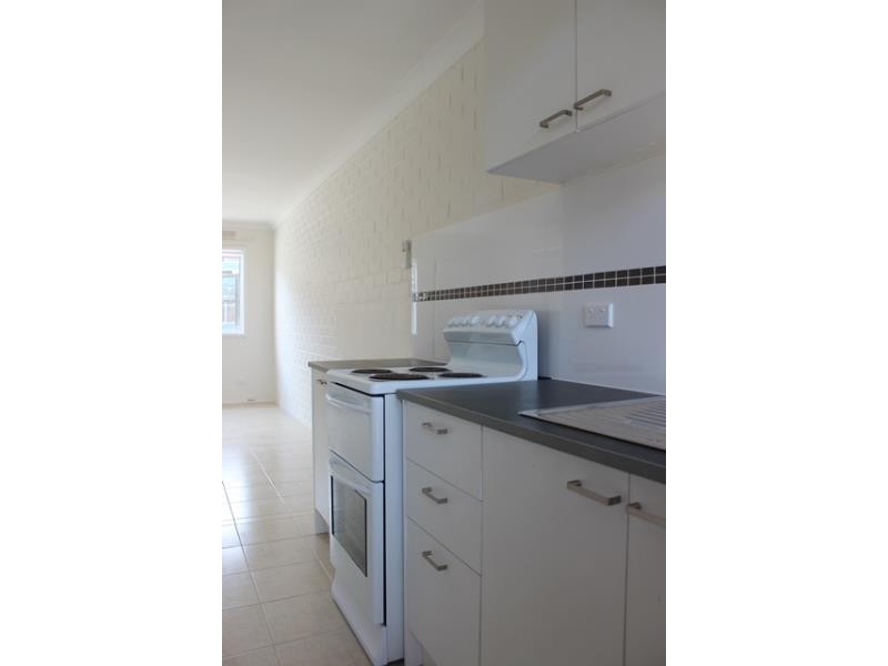 2/12-14 Edney Street, Kooringal NSW 2650