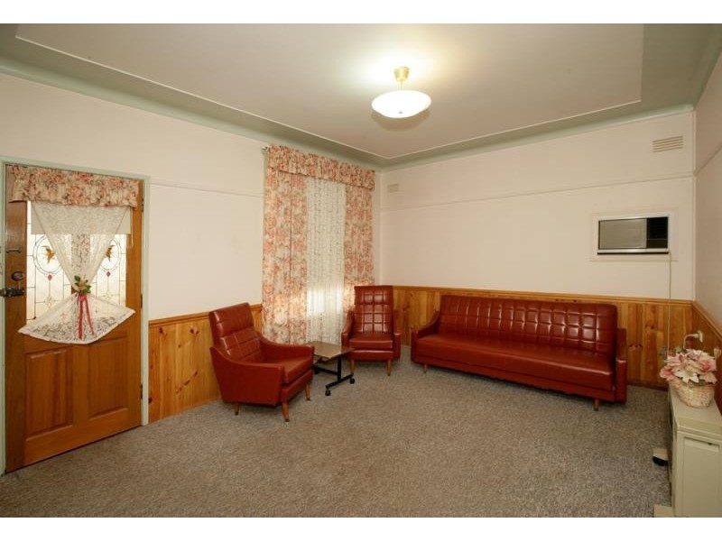 16 McDonough Avenue, Mount Austin NSW 2650