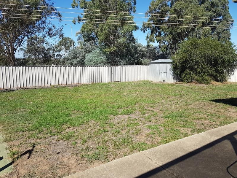 3 Pugsley Avenue, Estella NSW 2650