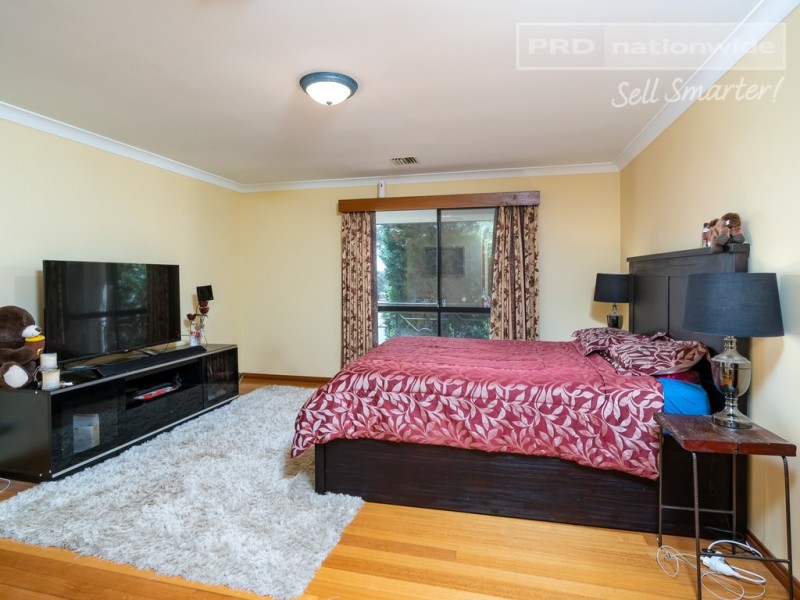 18 Patamba Street, Kooringal NSW 2650