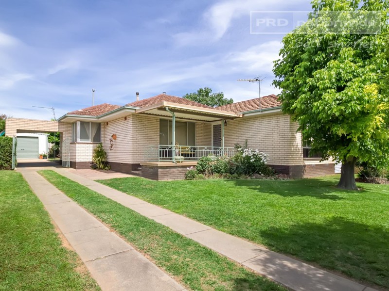 9 Holloway Street, Tolland NSW 2650