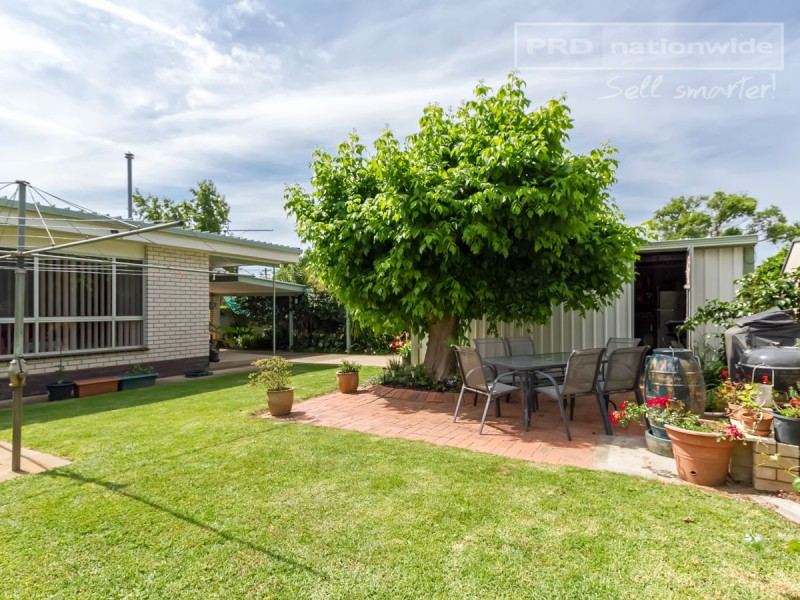 9 Holloway Street, Tolland NSW 2650