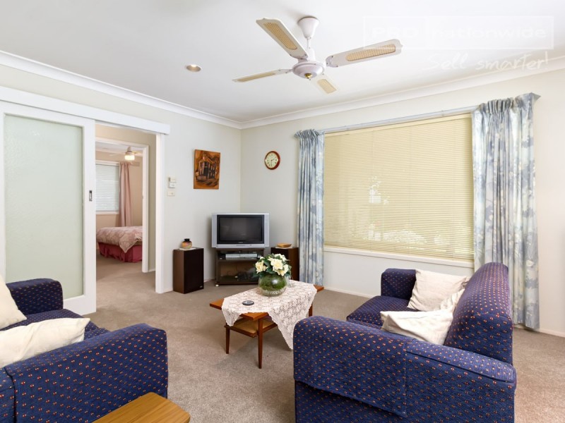 9 Holloway Street, Tolland NSW 2650