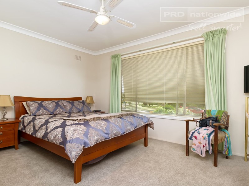 9 Holloway Street, Tolland NSW 2650