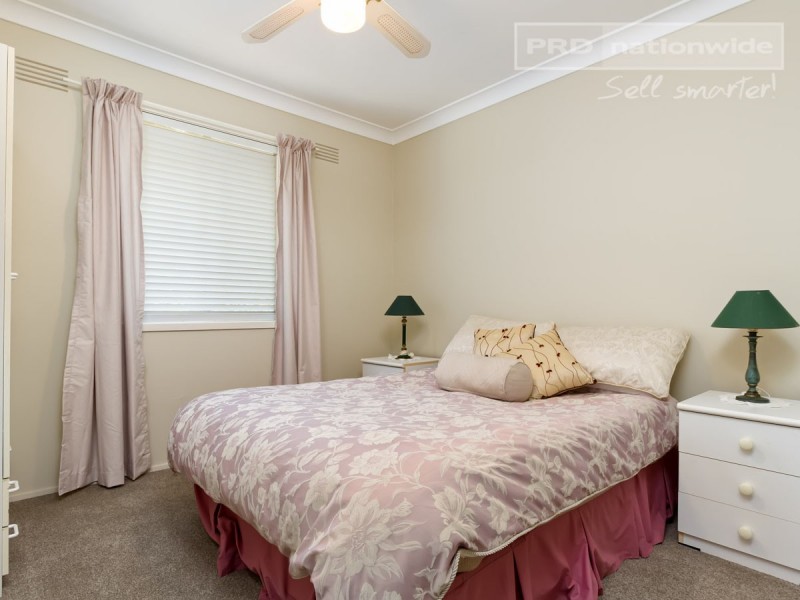 9 Holloway Street, Tolland NSW 2650