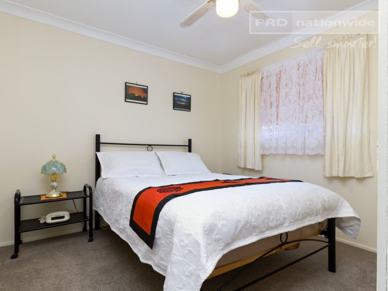 9 Holloway Street, Tolland NSW 2650