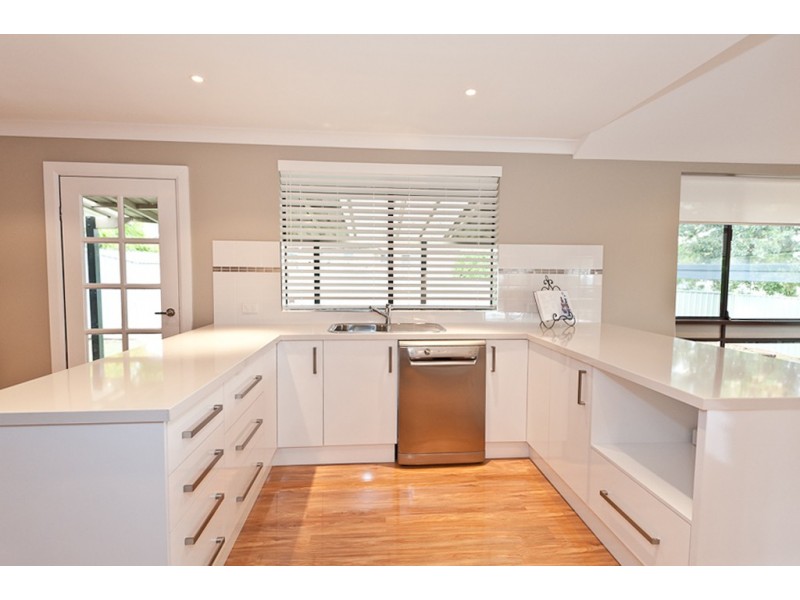 1A Henwood Avenue, Kooringal NSW 2650