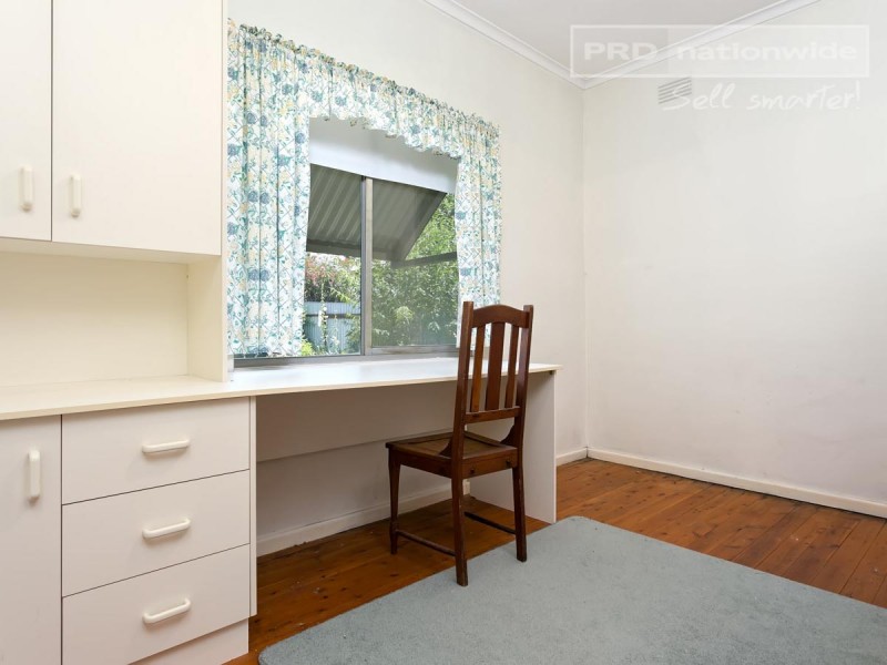 42 Plumpton Road, Kooringal NSW 2650