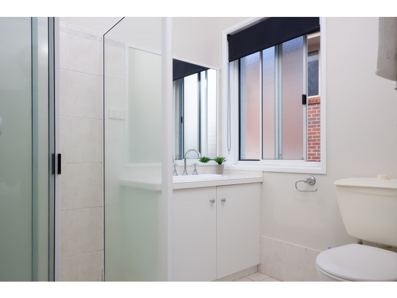64 Simkin Crescent, Kooringal NSW 2650