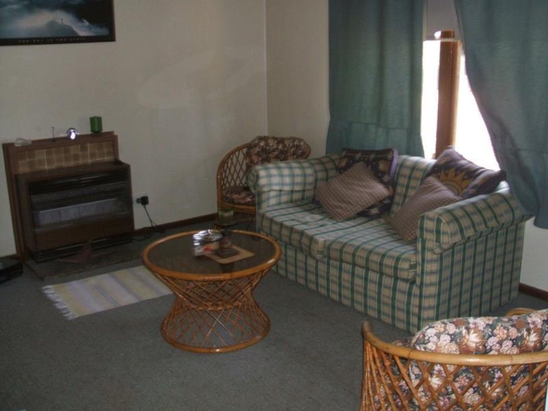 11 Spooner Avenue, Mount Austin NSW 2650