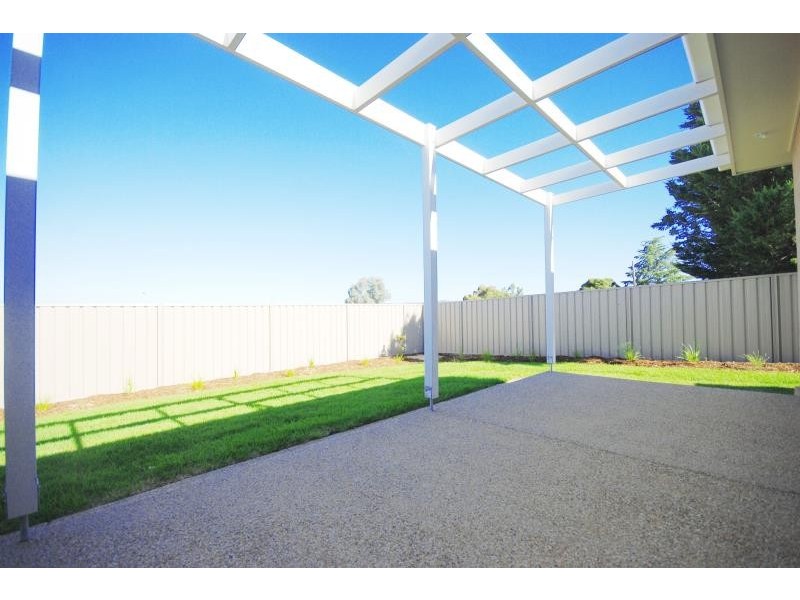 4/9 Clarence Place, Tatton NSW 2650