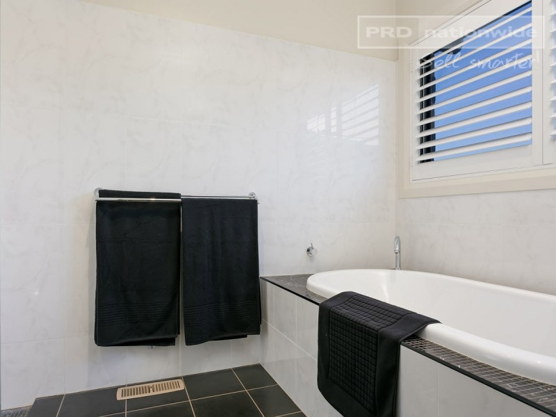 38 Peppermint Drive, Springvale NSW 2650