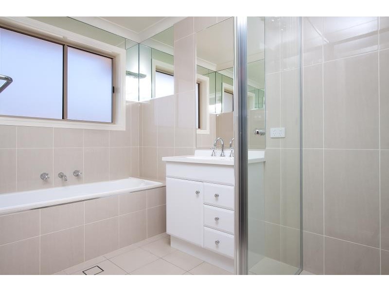 50 Barrima Drive, Glenfield Park NSW 2650