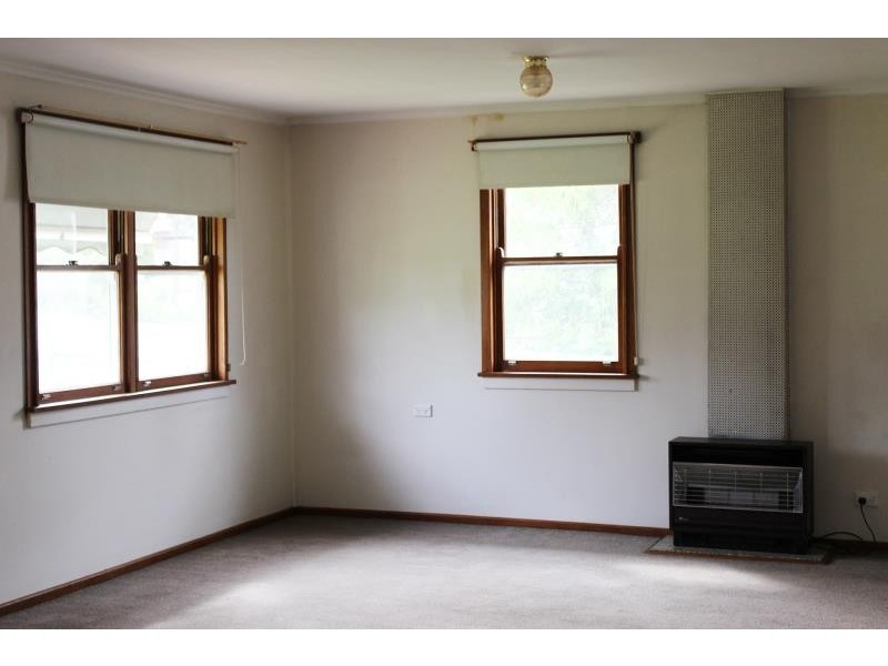 40 Gilmore Avenue, Mount Austin NSW 2650