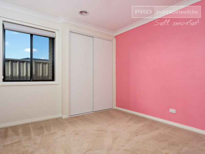 60 Grinton Avenue, Ashmont NSW 2650