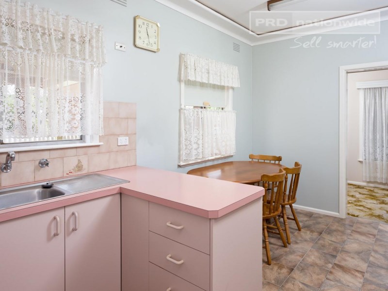 37 Beltana Avenue, Mount Austin NSW 2650